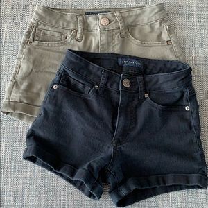2 pair lot of Aeropostale Juniors shorts